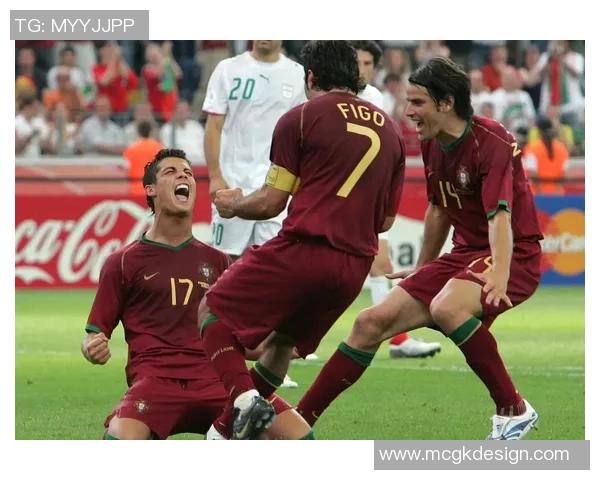 波字足球明星背后的传奇故事与荣耀时刻解析